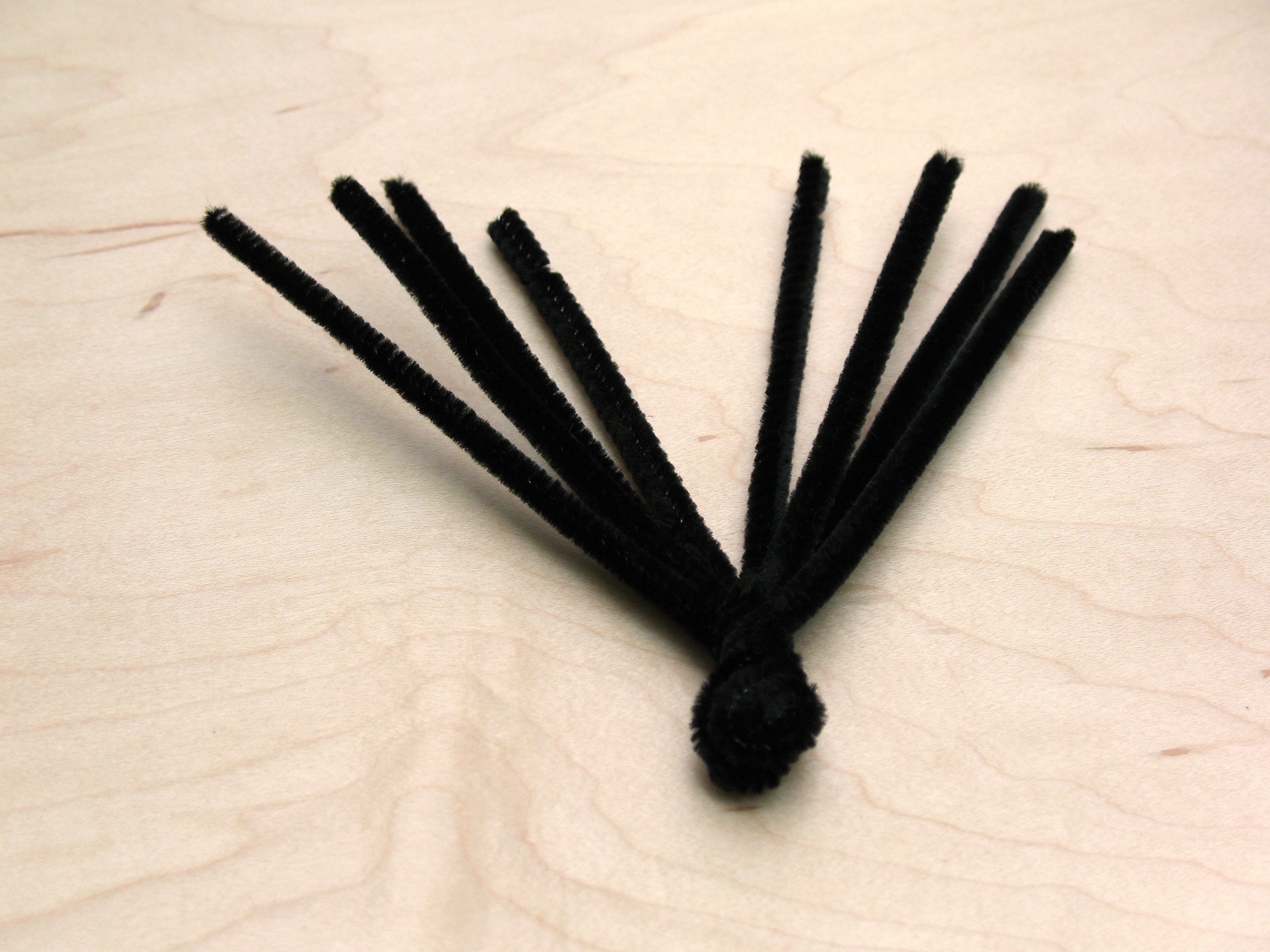 Step 1 - gather and bend the pipe cleaners