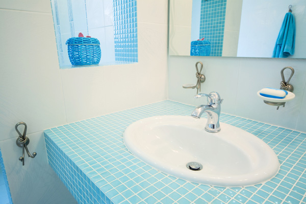 clean bathroom