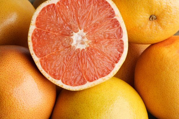 whole grapefruit calories