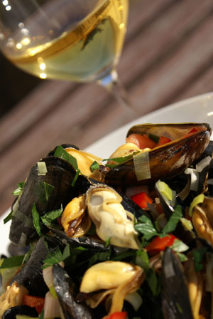 Steamed Mussels with Chablis