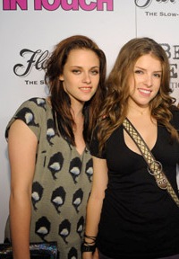 Kristen Stewart and Anna Kendrick