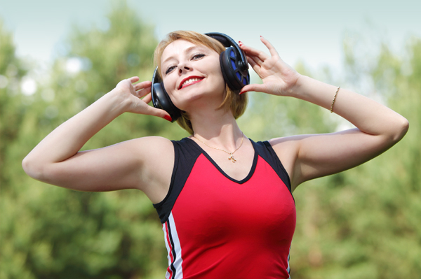 woman-exercising-with-headphones.jpg