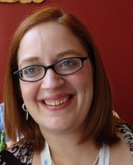 Jenn of Jenn's Bookshelves