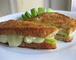 Grilled brie and apple sandwiches