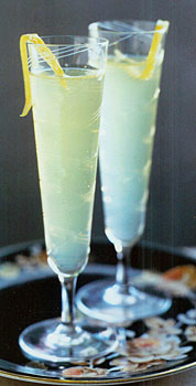 Limoncello Sparkle Cocktail