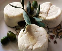 Sage shortbread with goat cheese