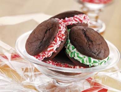 Peppermint Whoopie Pies