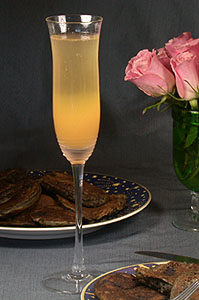 Mango Bellini Cocktail