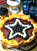 Red, white & blueberry cheesecake pie