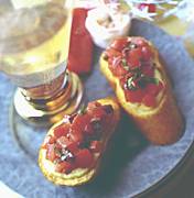 Crostini with tomato-basil topping
