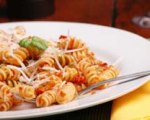 Sun dried tomato pesto pasta salad