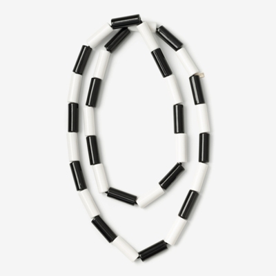 Jump around necklace