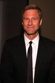 Aaron Eckhart  at the "Fun Fearless Males of 2009" Awards