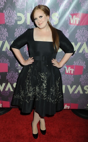 adele celebrity style: Adele wearing prints