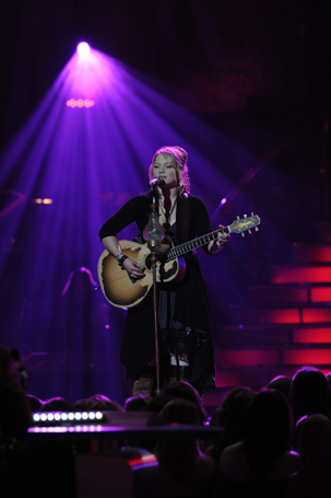 Crystal Bowersox Performance One On 5/25/10
