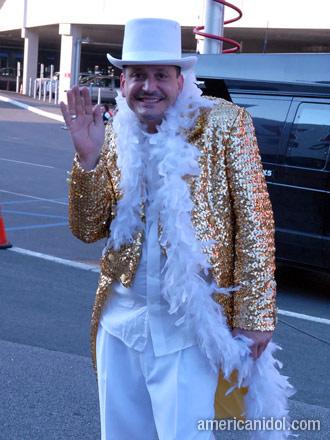American Idol Season 9 Auditions Man in Gold Jacket