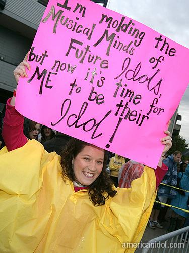 American Idol Season 9 Boston Auditions Girl in Yellow Rain Coat