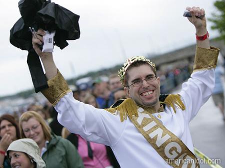 American Idol Season 9 Boston Auditions Man in King Costume