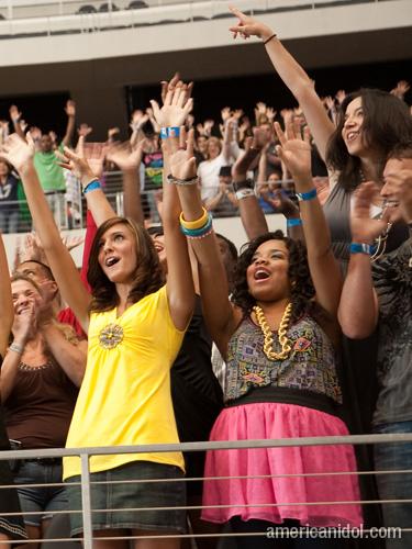 American Idol Season 9 Dallas Auditions Girls in Yellow