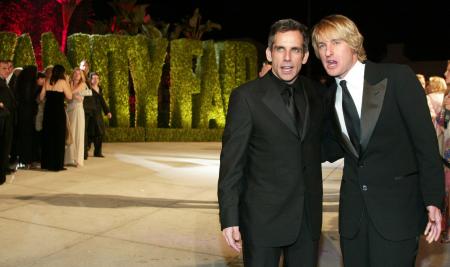 Ben Stiller and Owen Wilson dressed in classy suits at a premiere for the Starsky and Hutch remake