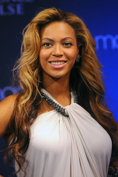 Beyoncé looking glamorous