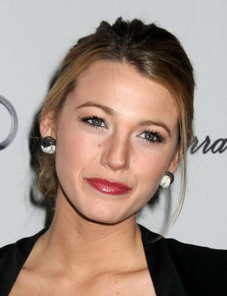 Blake Lively’s chic updo