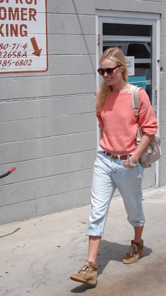 Kate Bosworth in boyfriend jeans