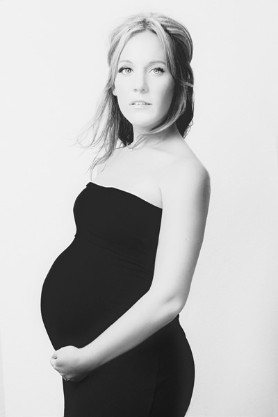 Boudoir prenatal photography