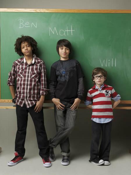 Plaid, graphic tee and skinny skinny jeans with plaid. Plaid, graphic tee and skinny