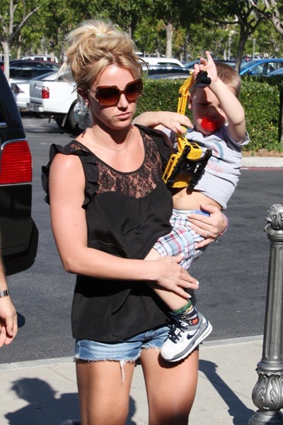 Britney Spears in peasant top