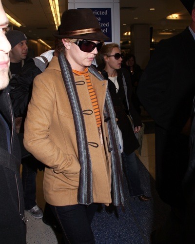 Britney Spears in brown fedora