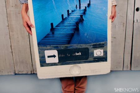 Halloween costume ideas: Broken iPhone