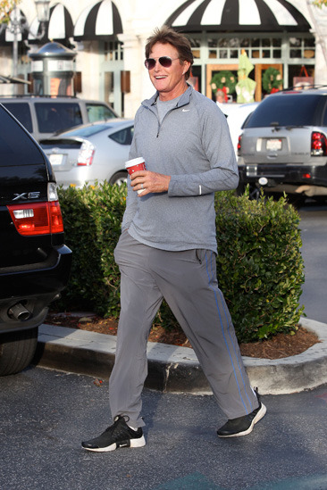Bruce Jenner gets coffee