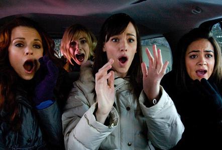 Camille Guaty, Jennifer Garner, and Rachel Boston in Ghosts of Girlfriends Past.