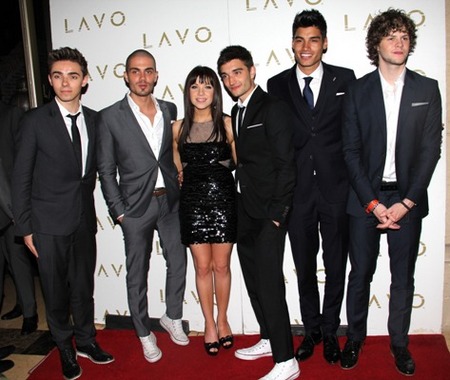 Carly Rae Jepsen poses with The Wanted