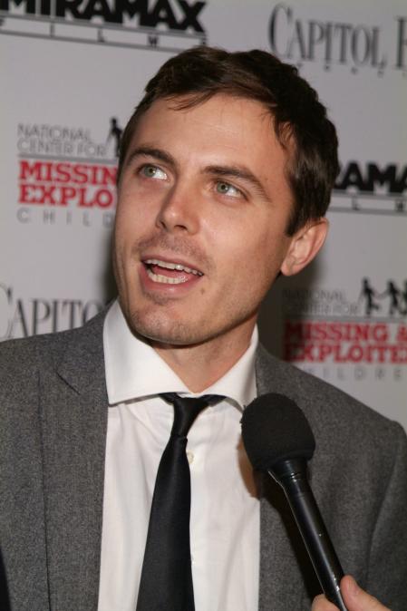 Casey Affleck being asked a question at his premiere