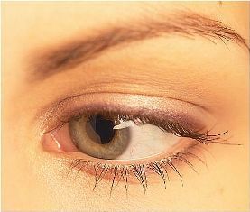 Low-key cat eye