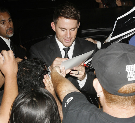 Channing Tatum Signing Autographs