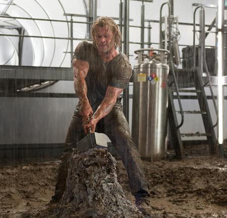pics of chris hemsworth as thor. Chris Hemsworth as Thor