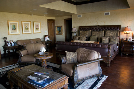 Brown-themed bedroom 