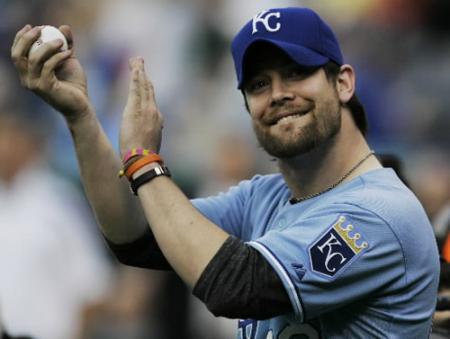 Cook gets Royals treatment during trip to Arrowhead