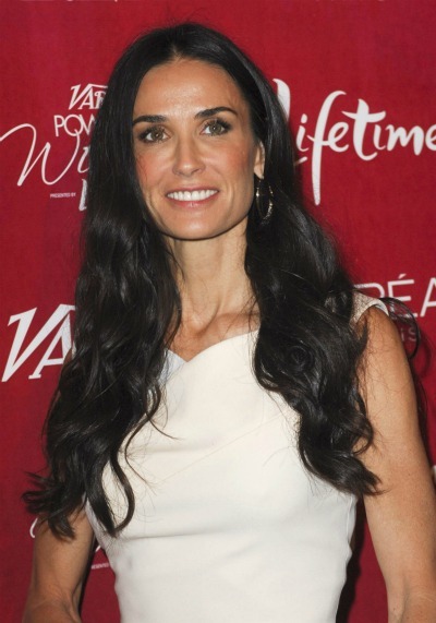 Long Hair Styles   Faces on Demi Moore Long Curls   Hairstyles For Round Faces