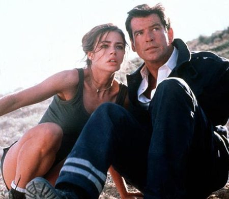 Denise Richards bond girl