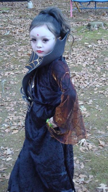 Desirae the spider countess
