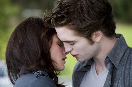 kristen stewart bella new moon. Bella Swan (Kristen Stewart)