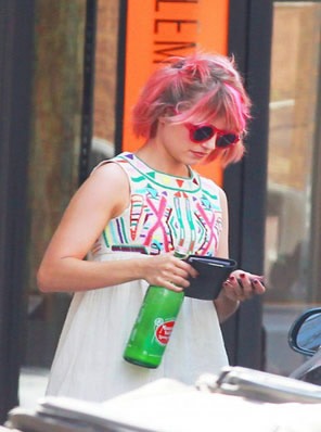 Dianna+agron+haircut+pink