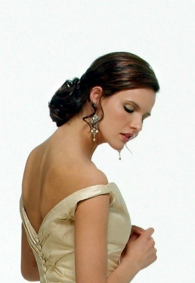 Twisted low bun
