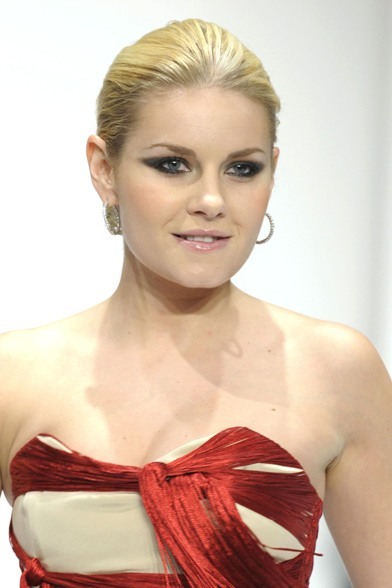 Elisha Cuthbert's Dramatic Hairstyle