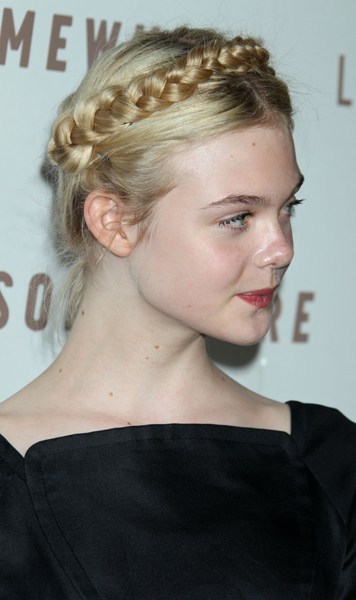 Elle Fanning rocks a braided hairstyle!