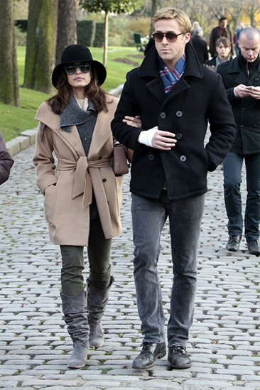 Eva Mendes and Ryan Gosling in Paris
